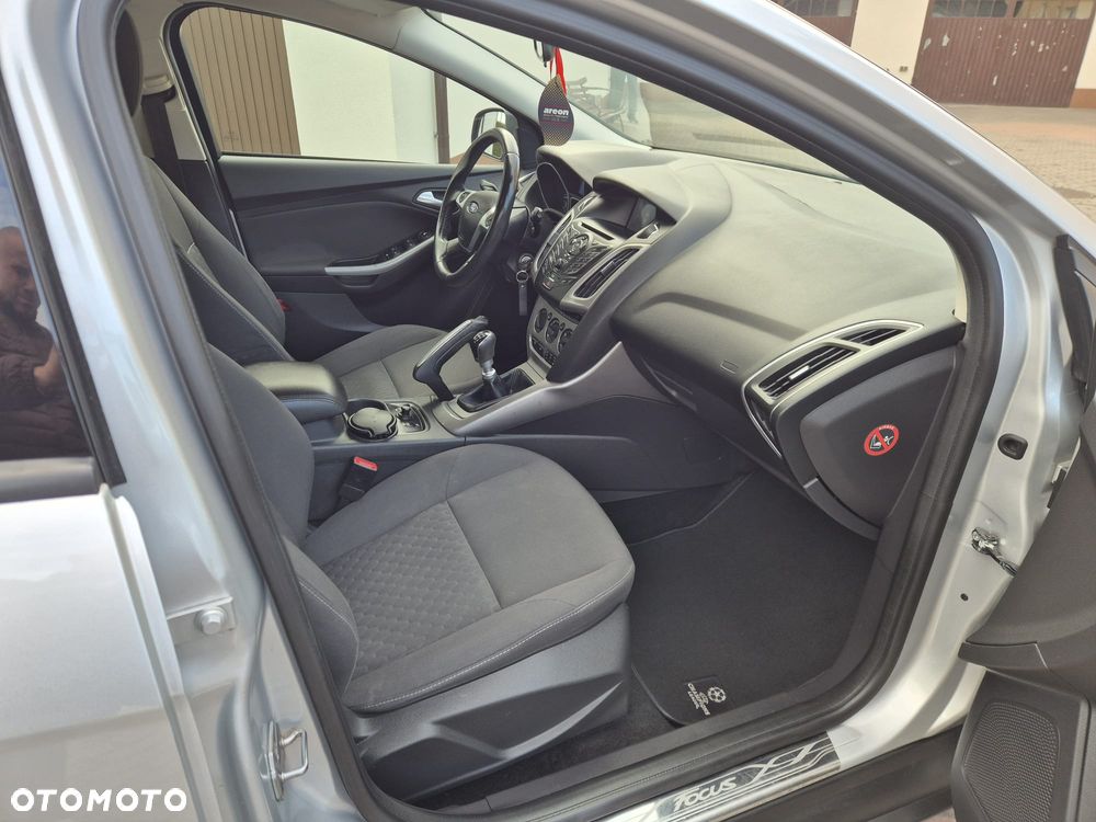 Ford Focus 1.6 TDCi DPF Champions Edition - 19