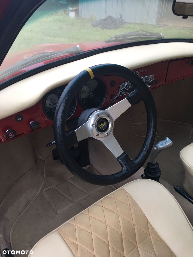 Volkswagen Karmann Ghia - 6