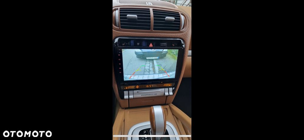 Porsche Cayenne - 14