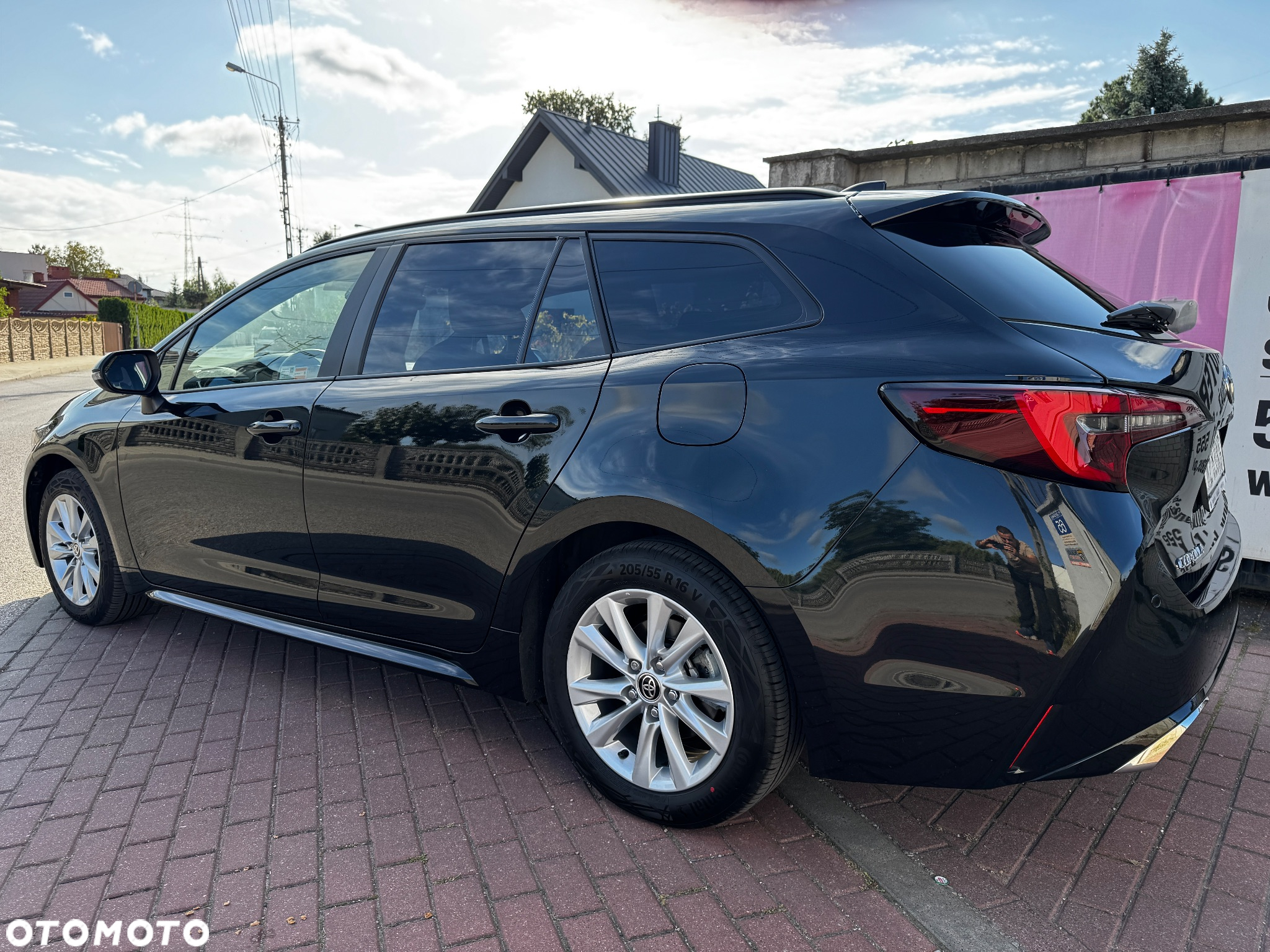 Toyota Corolla 1.8 Hybrid Executive - 9