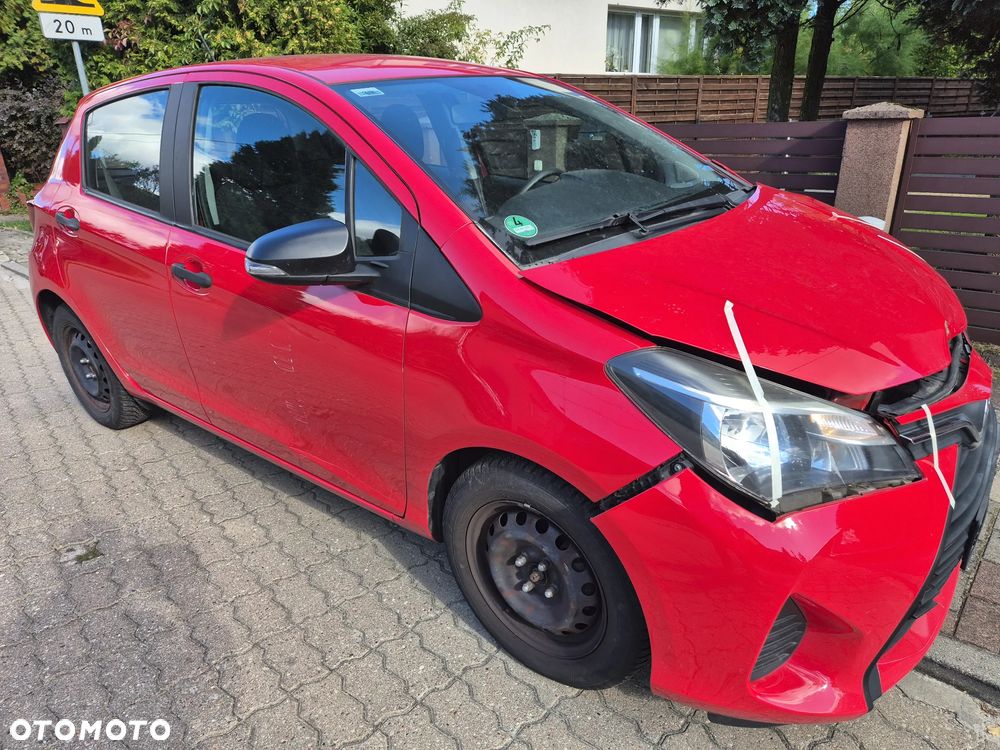 Toyota Yaris - 10