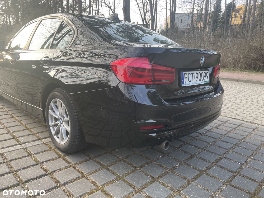 BMW Seria 3 318i - 9