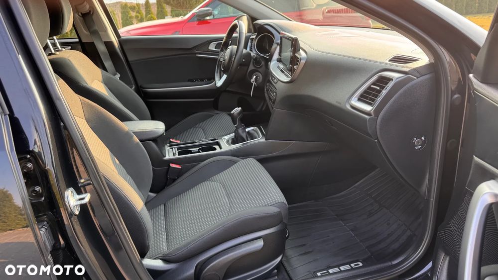 Kia Ceed SW 1.0 T-GDI 100 OPF Attract - 11