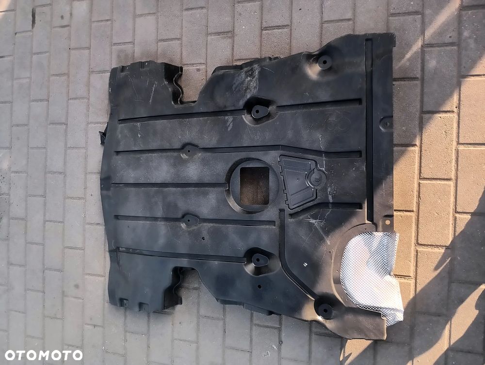 Osłona dolna silnika BMW seria 1 e81 e87 - 1