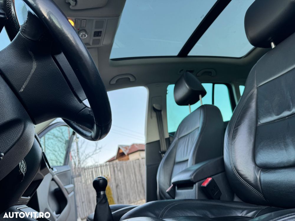 Volkswagen Tiguan 2.0 TDI DPF 4Motion BlueMotion Technology Exclusive - 4