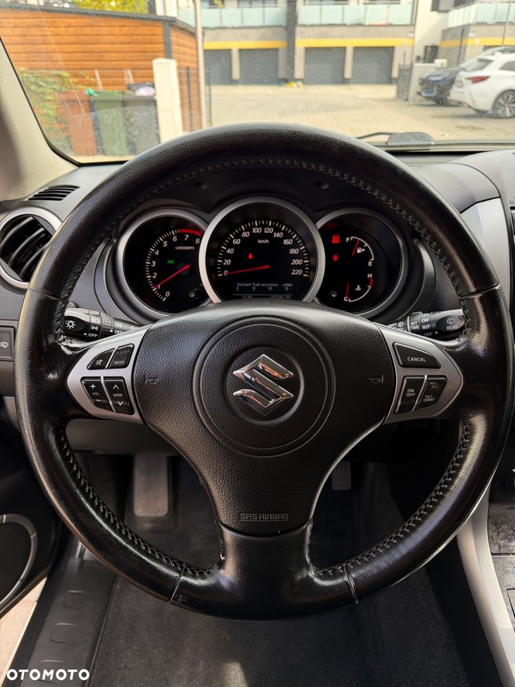 Suzuki Grand Vitara 2.4 Premium - 17