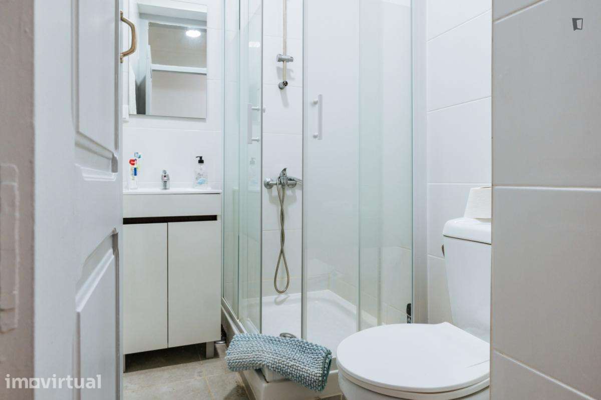 Quarto - localizado em Arroios Lisbon - Grande imagem: 2/26