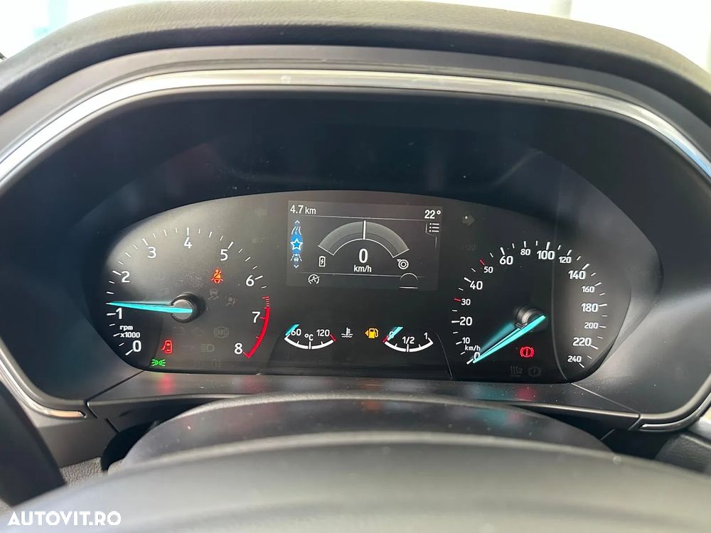 Ford Focus 1.0 EcoBoost 6MT MHEV Titanium - 8