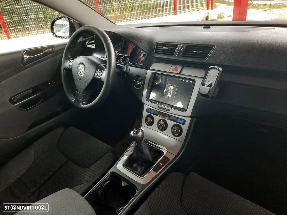 VW Passat Variant 2.0 TDi Confortline - 12