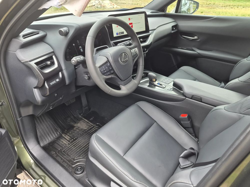 Lexus UX 300h F Sport Design AWD - 7
