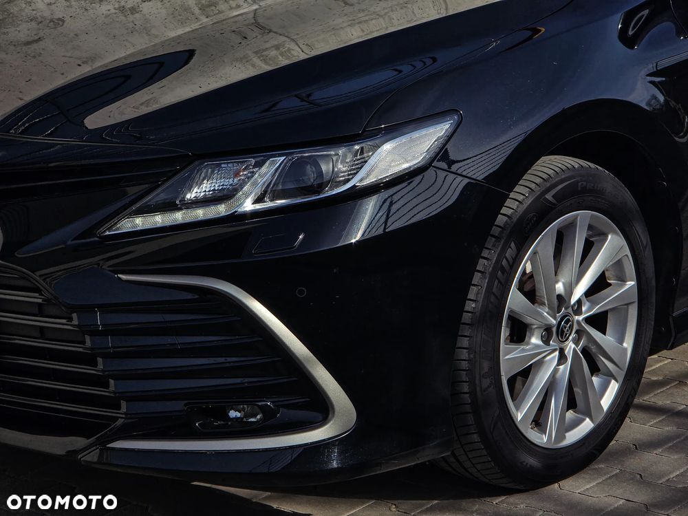 Toyota Camry 2.5 Hybrid Comfort CVT - 2