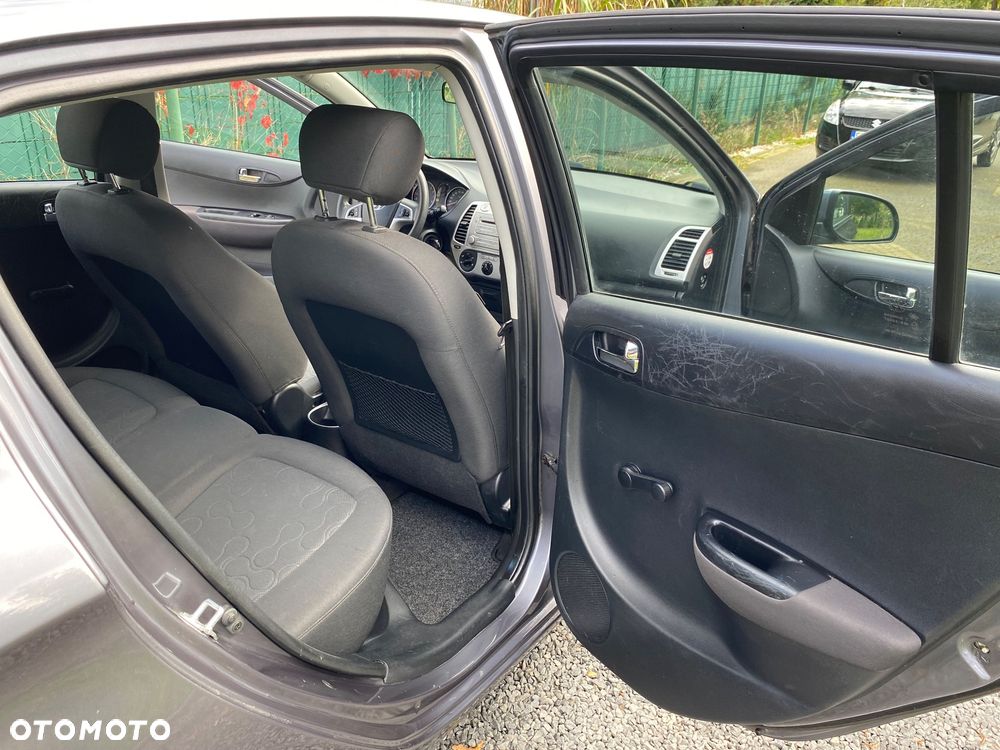 Hyundai i20 - 18