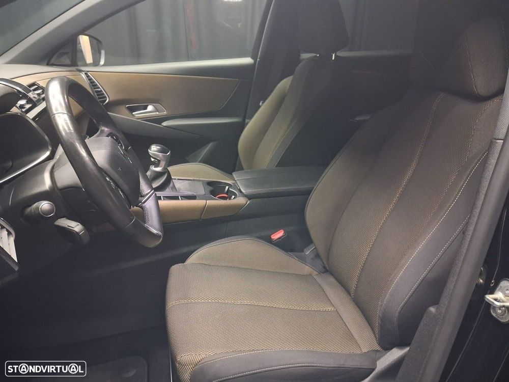 DS DS7 Crossback - 8