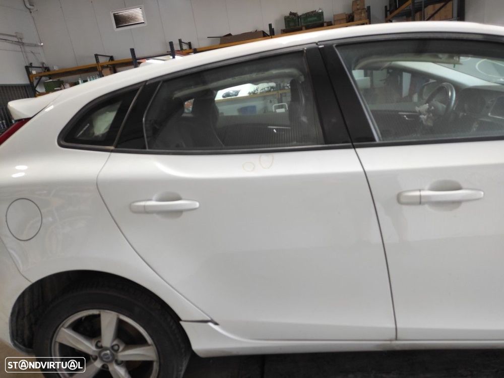 PORTA TRASEIRA DIREITA VOLVO V40 KINETIC - 1