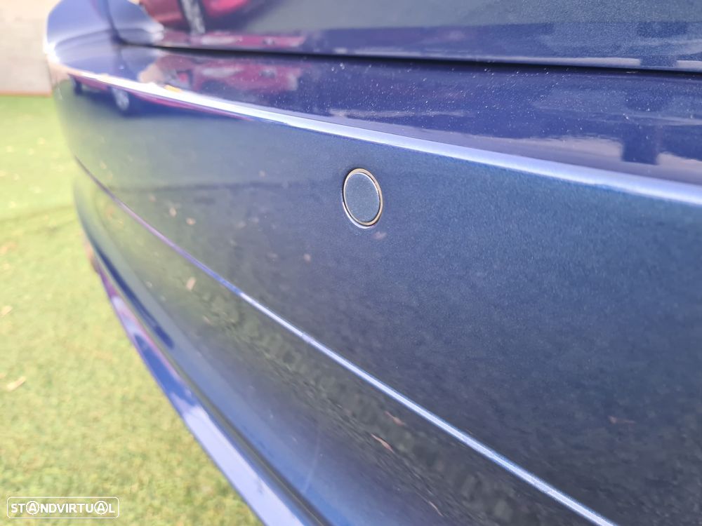 BMW 320 d DPF Edition Sport - 15