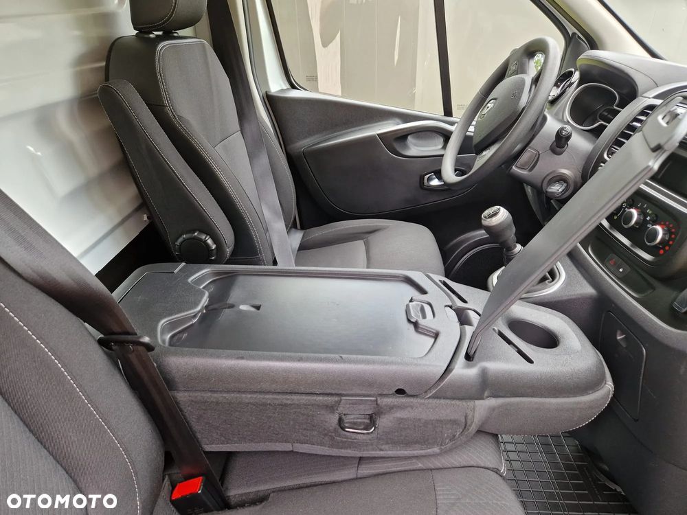 Renault Trafic - 19