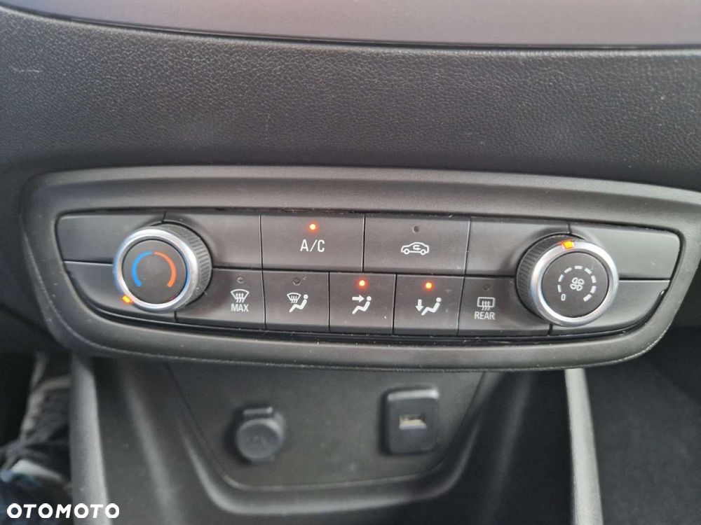 Opel Crossland X - 13