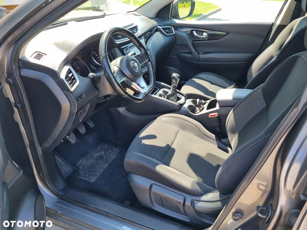 Nissan Qashqai 1.3 DIG-T N-Connecta - 25