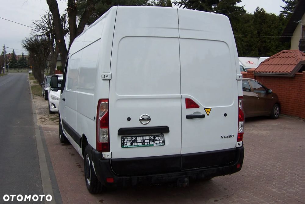 Nissan nv 400 - 5