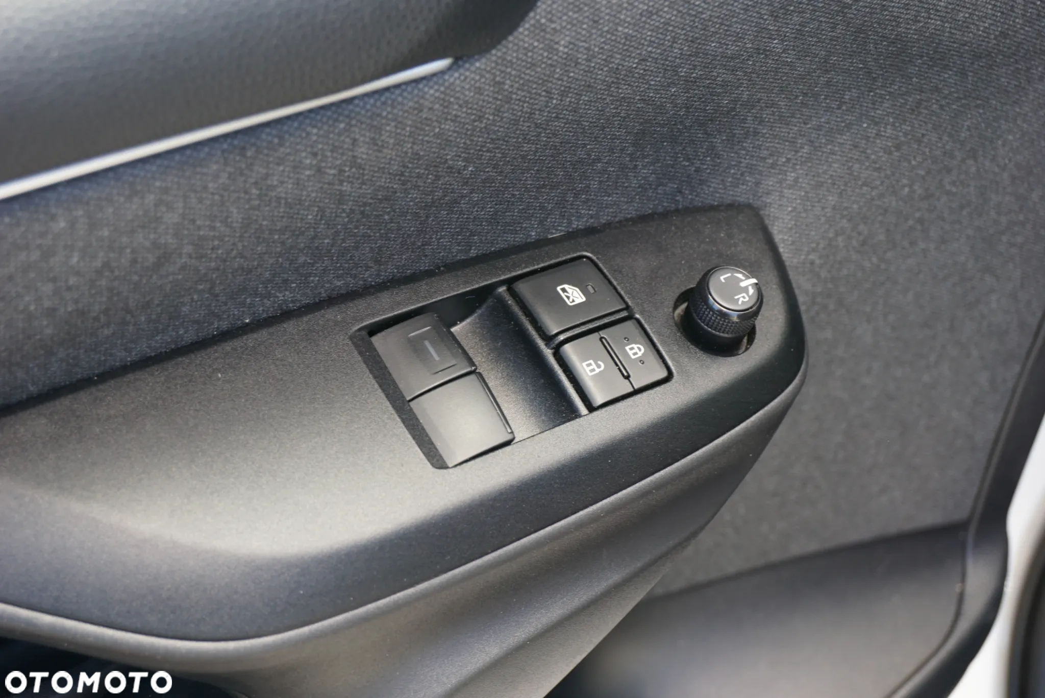 Toyota Yaris Hybrid 1.5 Style - 18