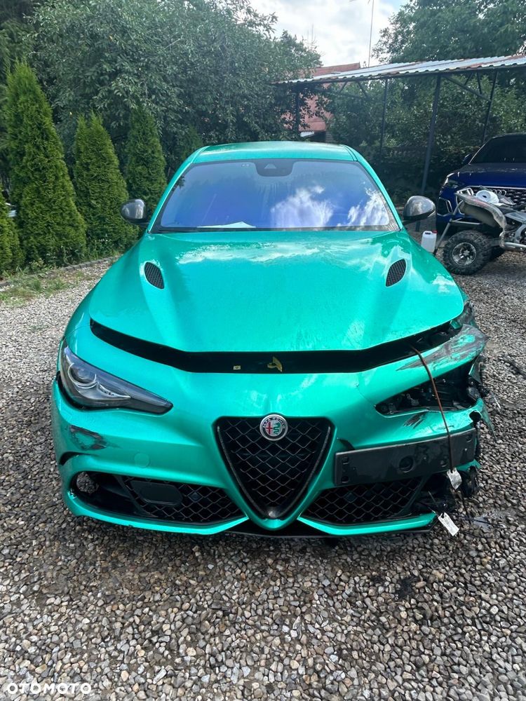 Alfa Romeo Giulia - 1