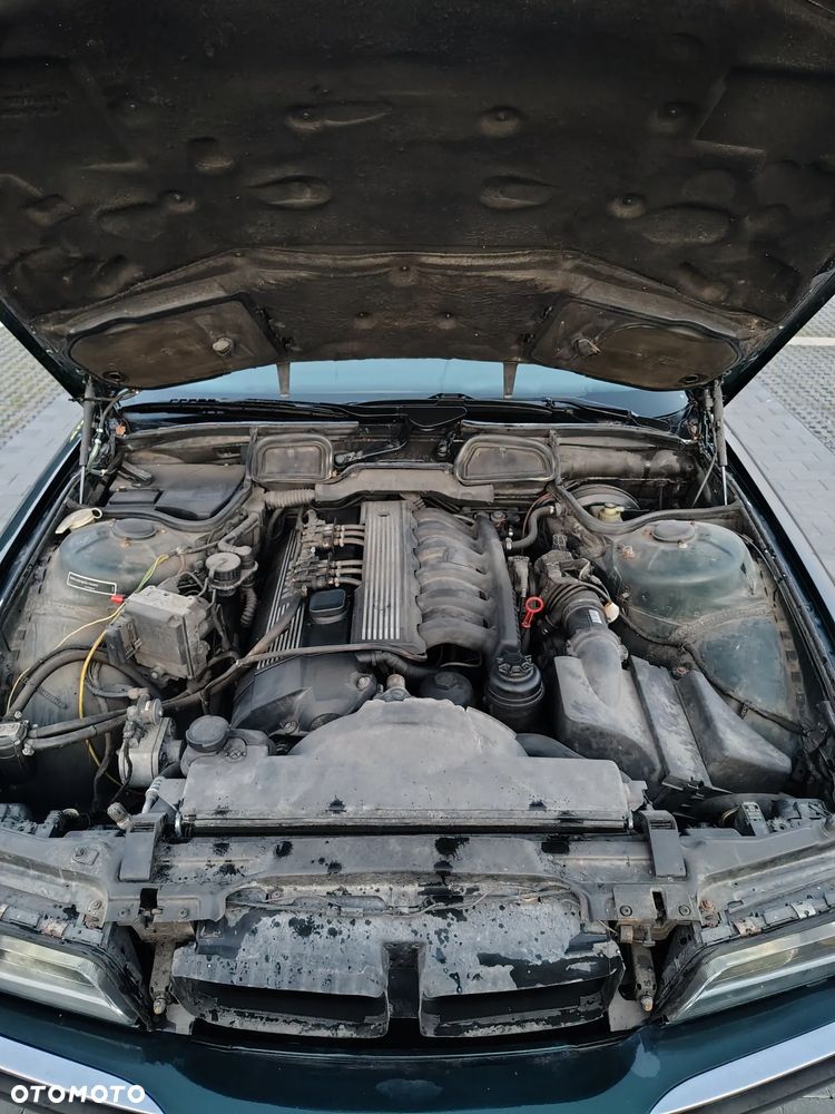 BMW Seria 7 728i L - 26