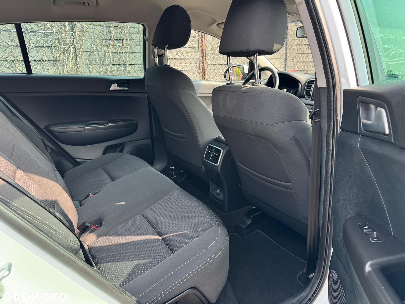 Kia Sportage 1.6 GDI 2WD DREAM-TEAM EDITION - 13
