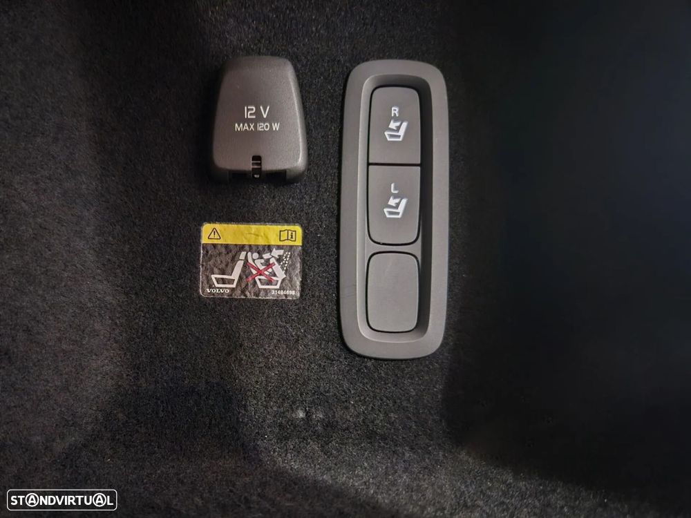 Volvo V60 2.0 D4 Inscription Geartronic - 25