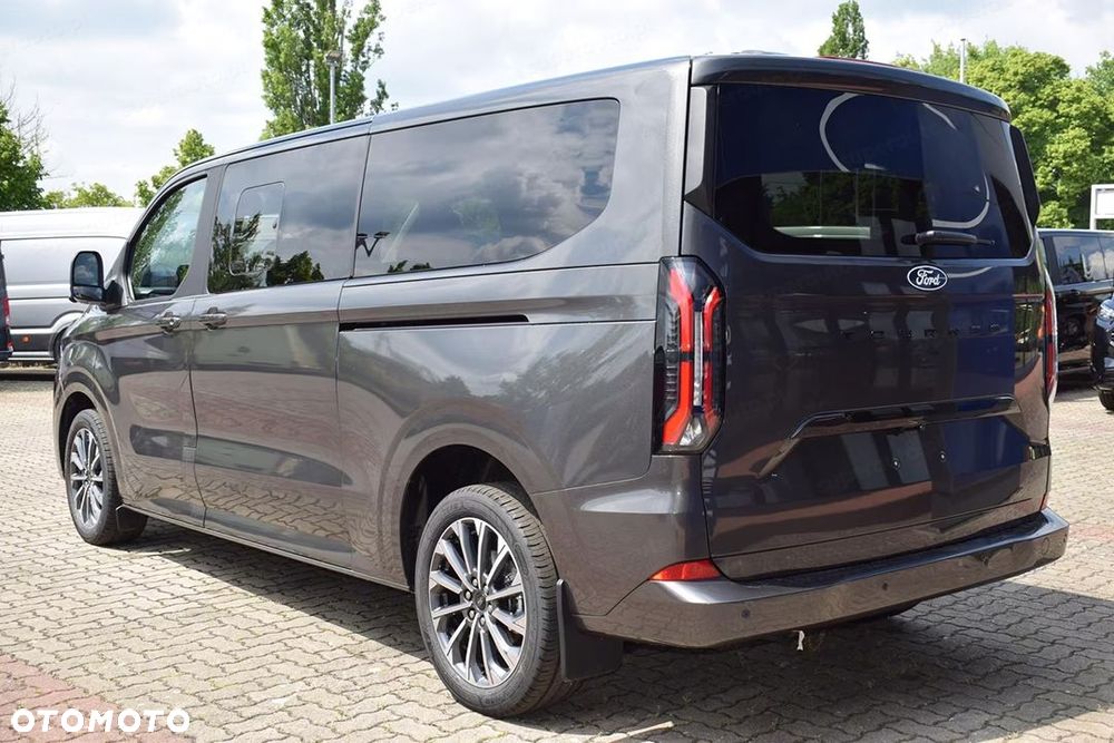 Ford Tourneo Custom - 7