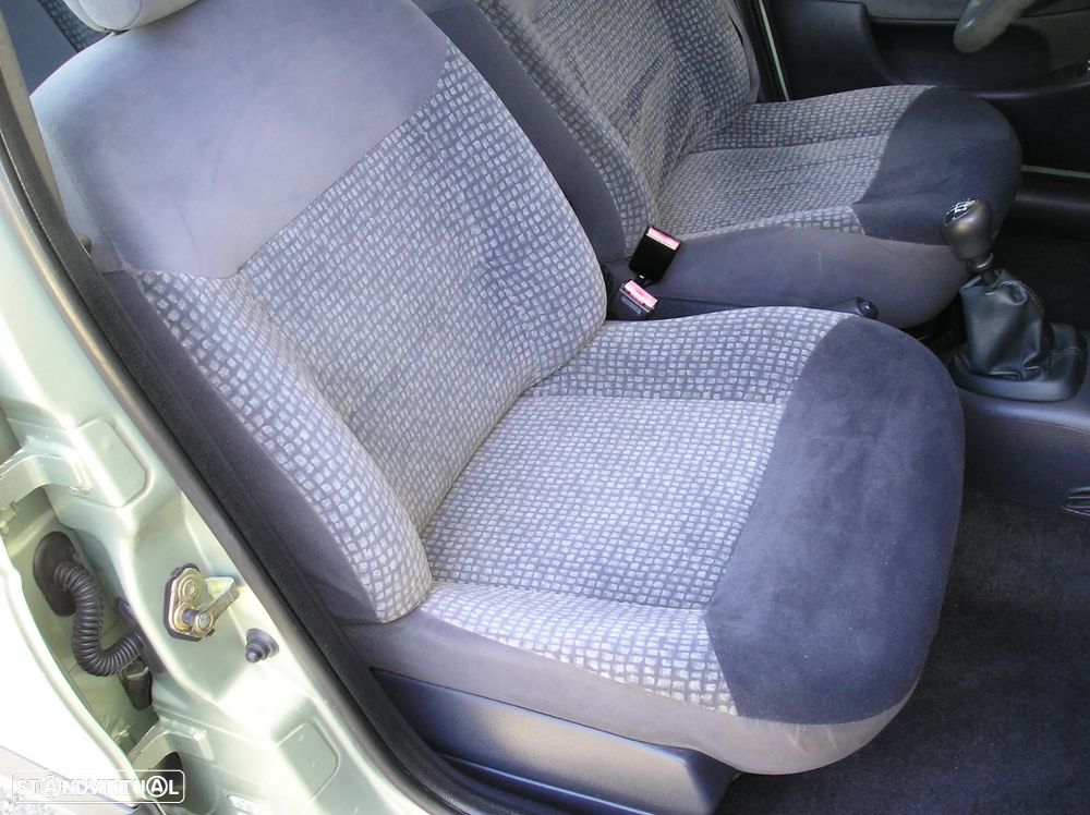 Renault Mégane 1.4 16V Privilège - 12