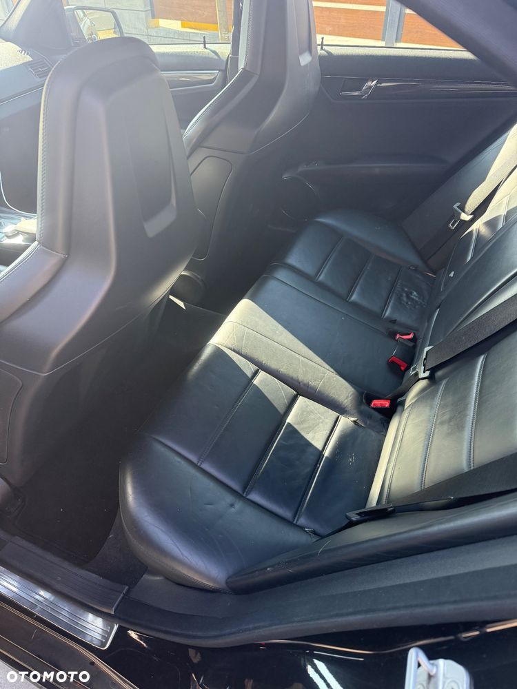 Mercedes-Benz Klasa C 63 AMG - 6