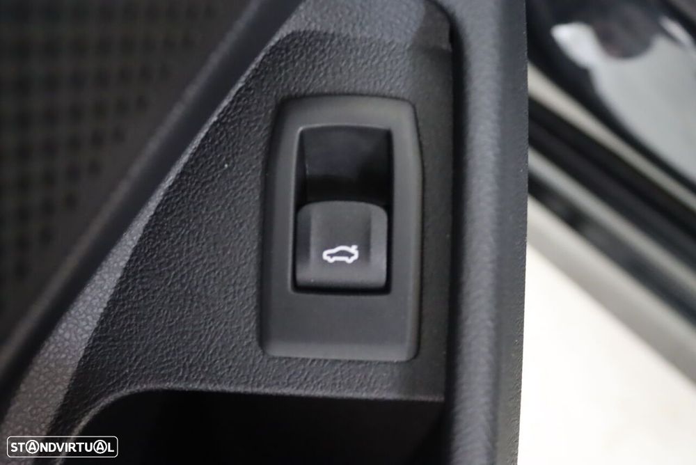 BMW 318 d Line Sport Auto - 17