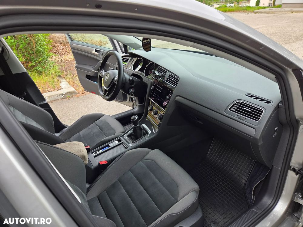 Volkswagen Golf 1.5 TSI Comfortline - 31
