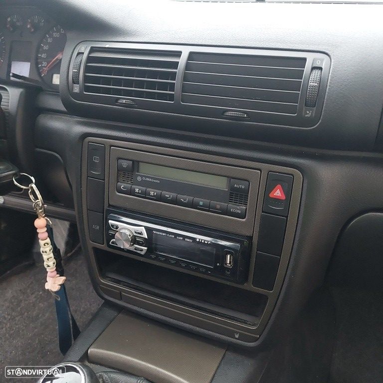 VW Passat 1.9 TDi Confortline - 3