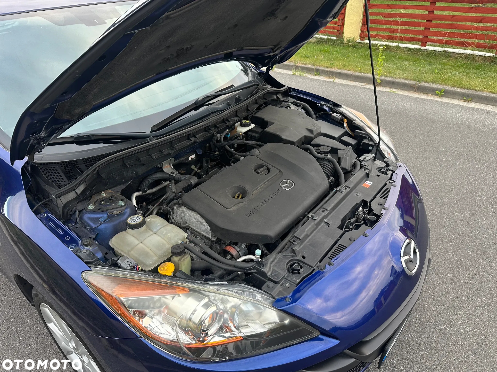 Mazda 3 2.0 Exclusive + - 27