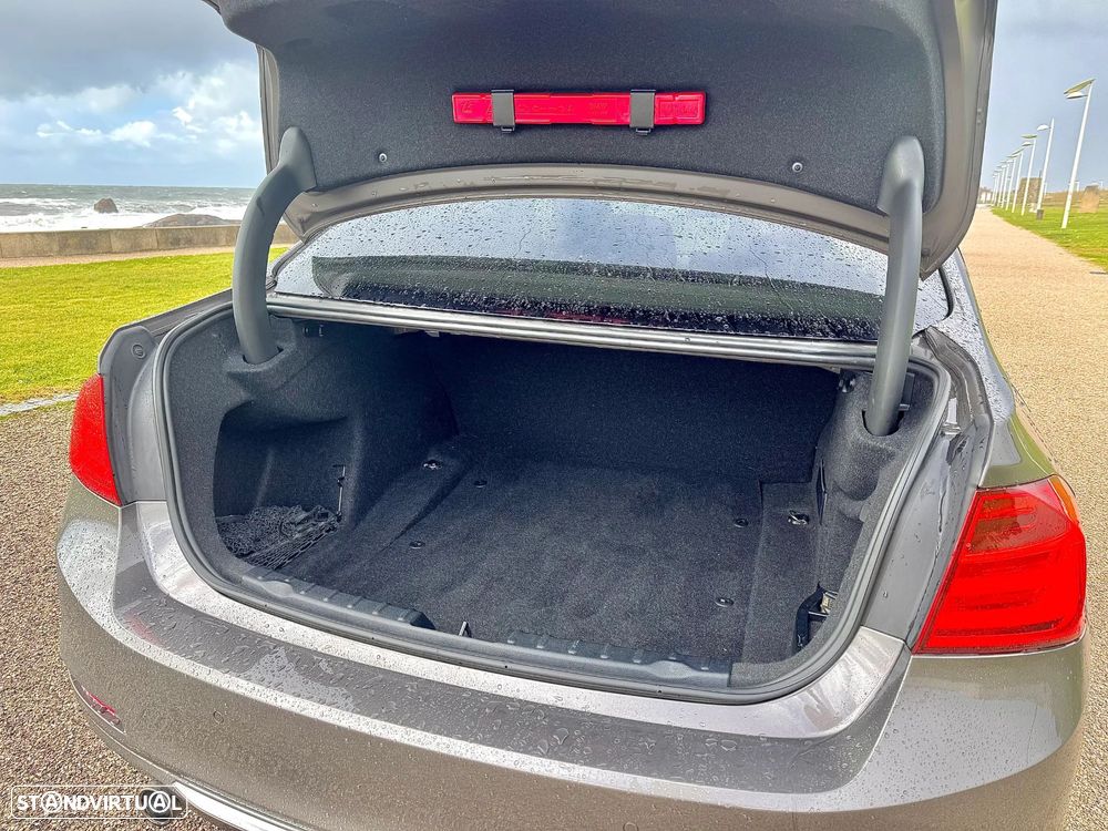 BMW 316 d Auto Line Modern - 9