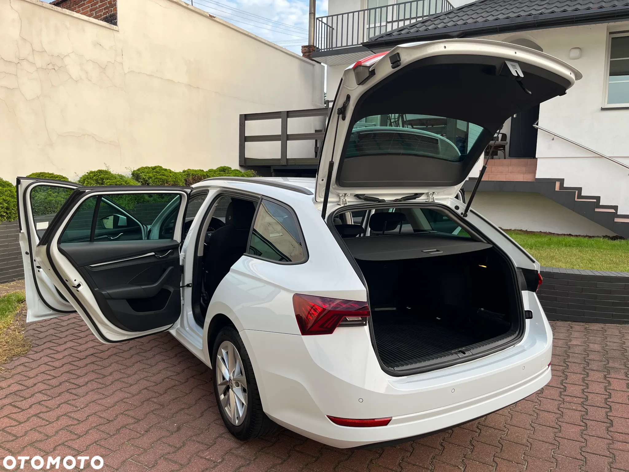 Skoda Octavia 2.0 TDI Ambition DSG - 29