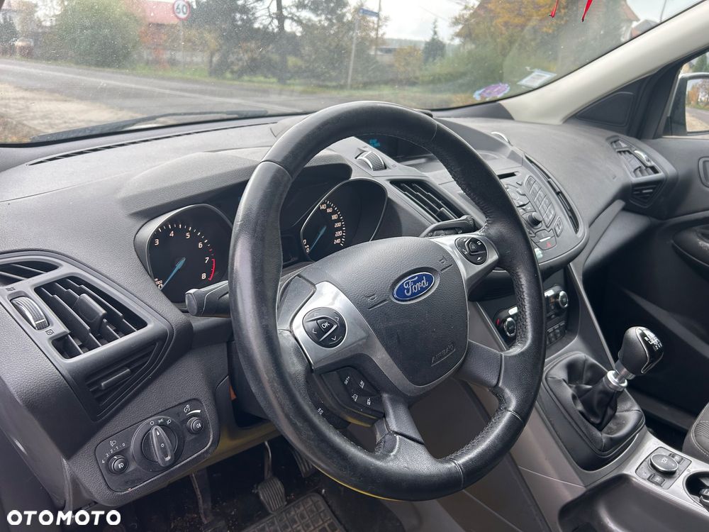 Ford Kuga - 27