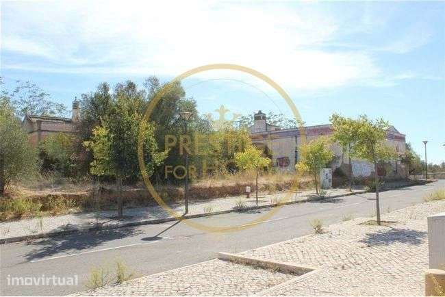 Quinta com cerca de 3979 m2 com área de construção de cerca de 1600m2 - Grande imagem: 5/15
