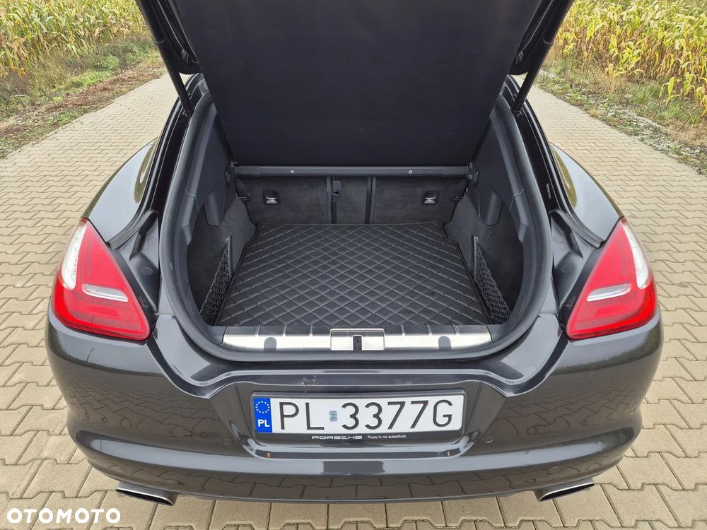 Porsche Panamera - 30