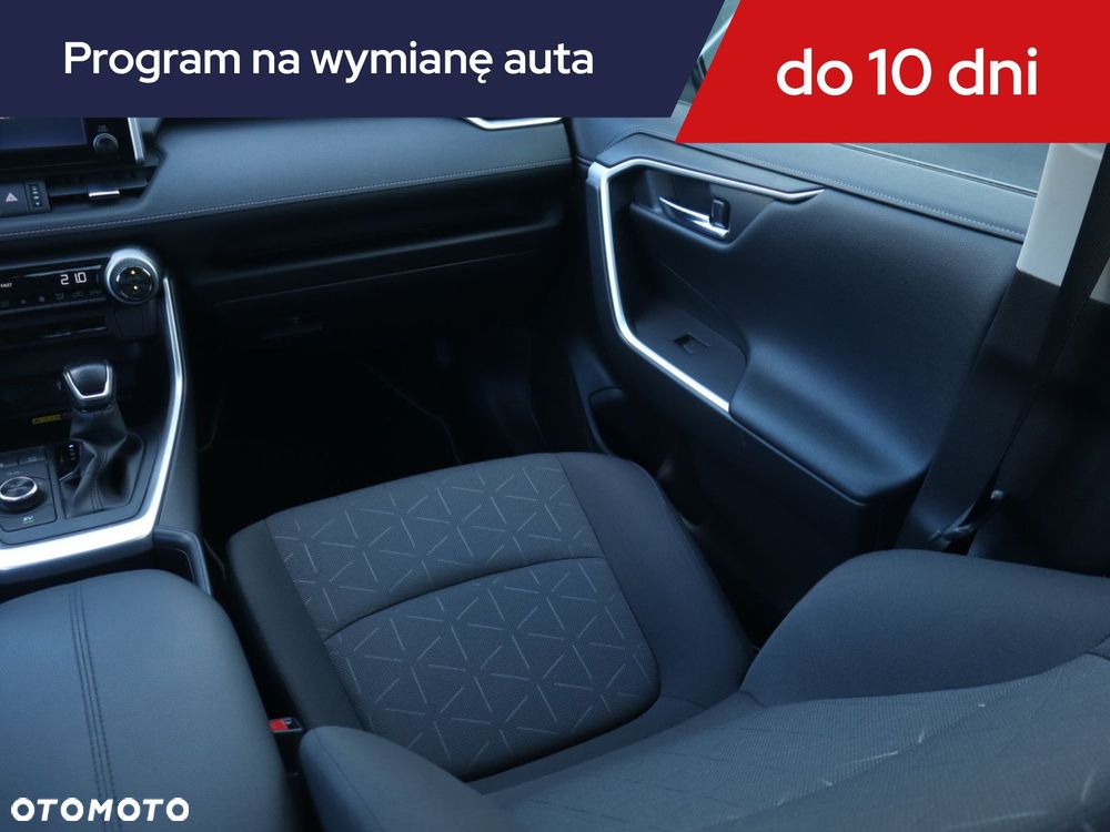 Toyota RAV4 - 10