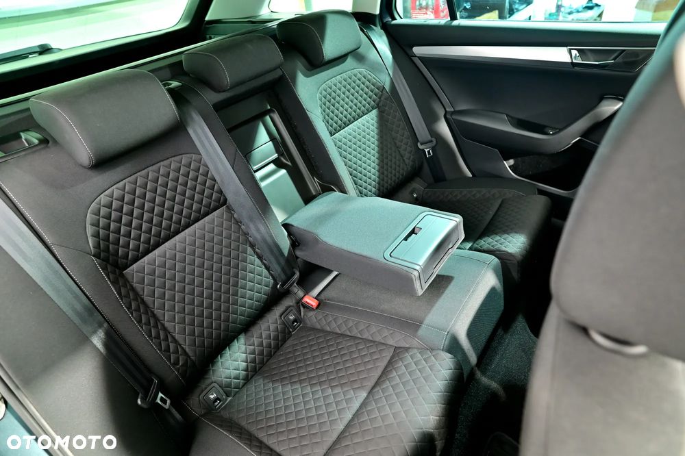 Skoda Superb 2.0 TDI SCR Ambition DSG - 16