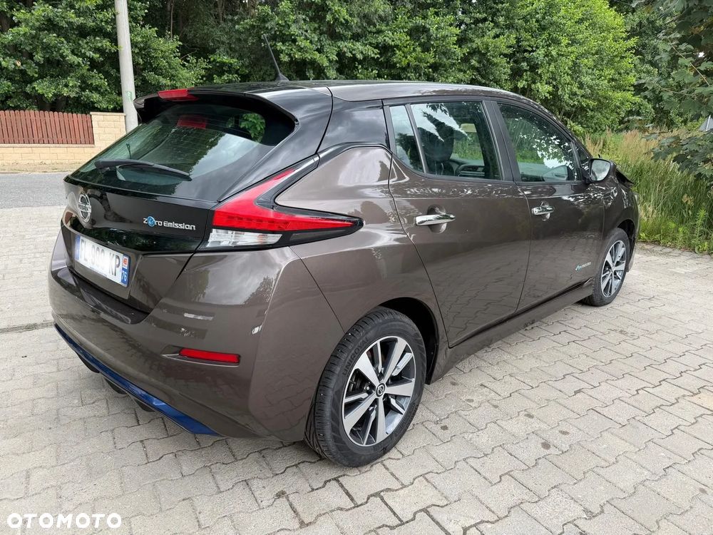 Nissan Leaf - 4