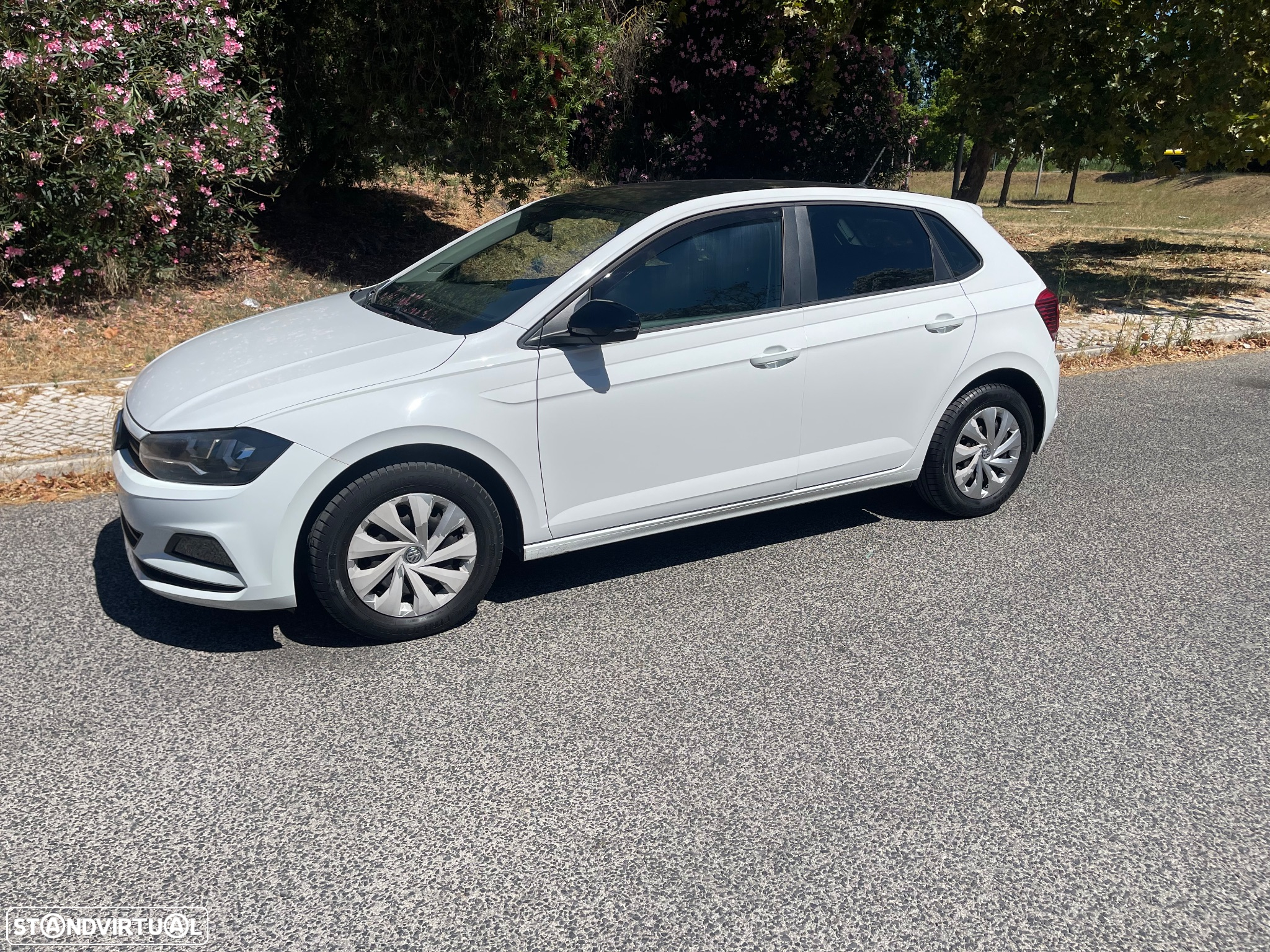 VW Polo 1.0 Confortline - 2