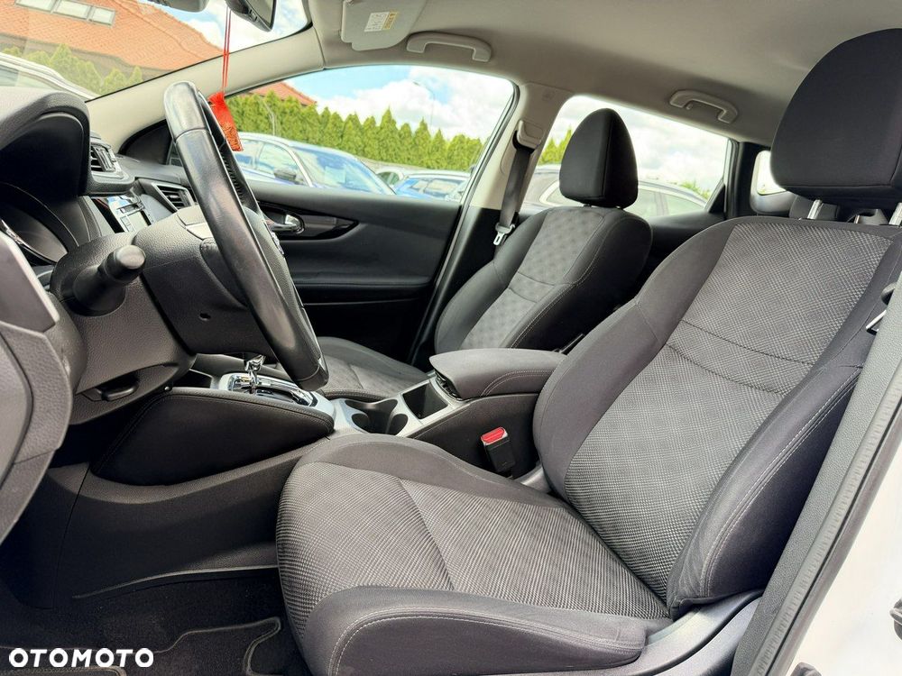 Nissan Qashqai 1.2 DIG-T N-Connecta Xtronic EU6 - 23