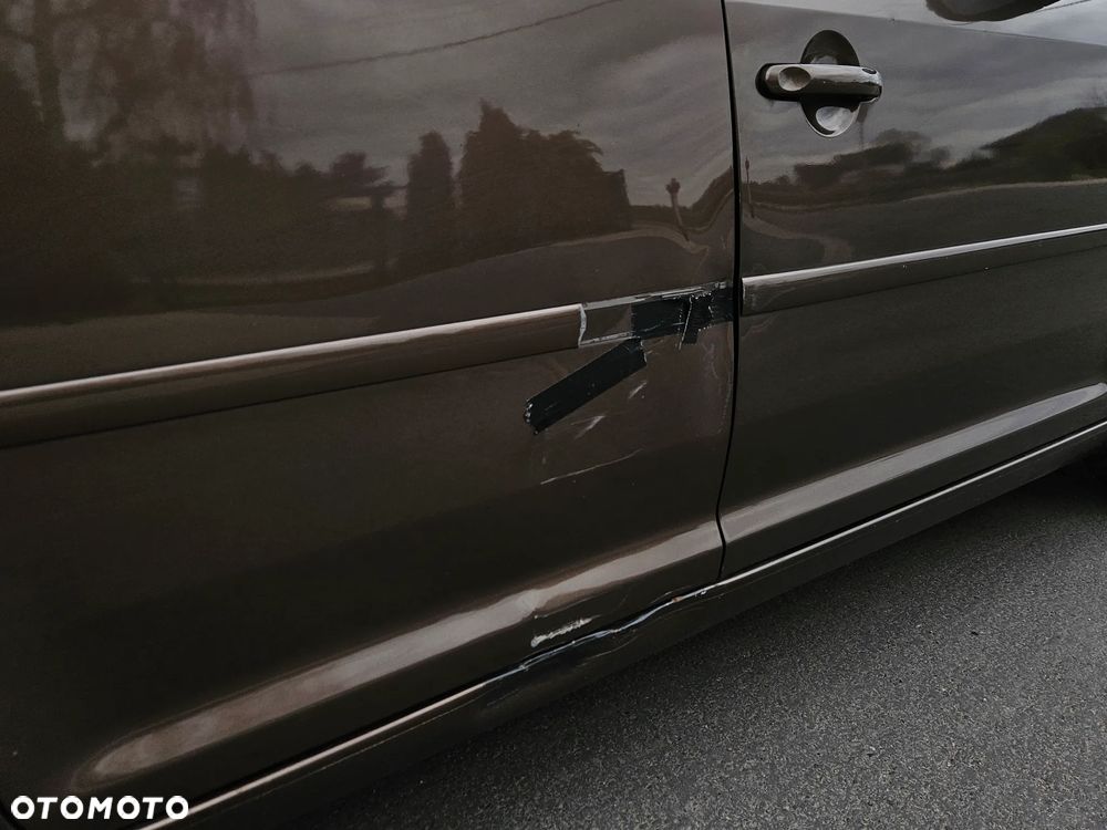 Volkswagen Touran 1.6 TDI DPF BlueMotion Technology Comfortline - 17