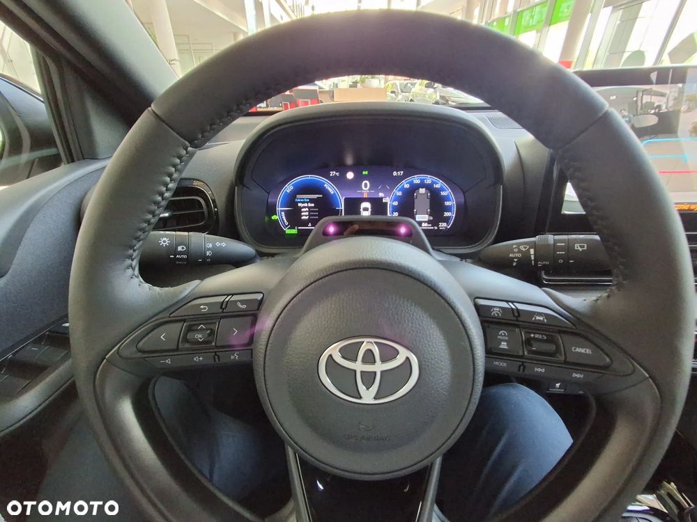 Toyota Yaris Hybrid 1.5 Executive - 11