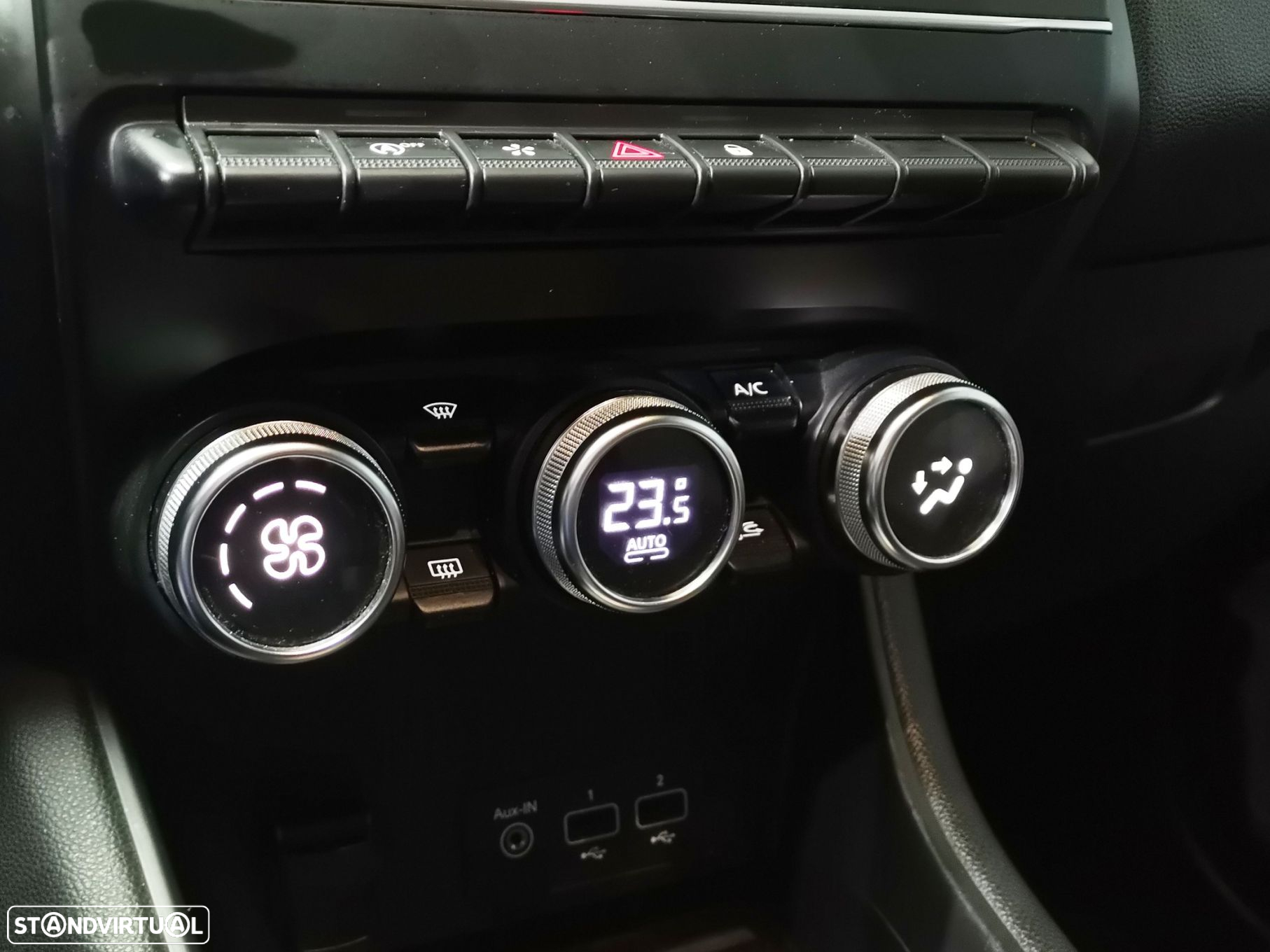 Renault Captur 1.0 TCe Exclusive - 16