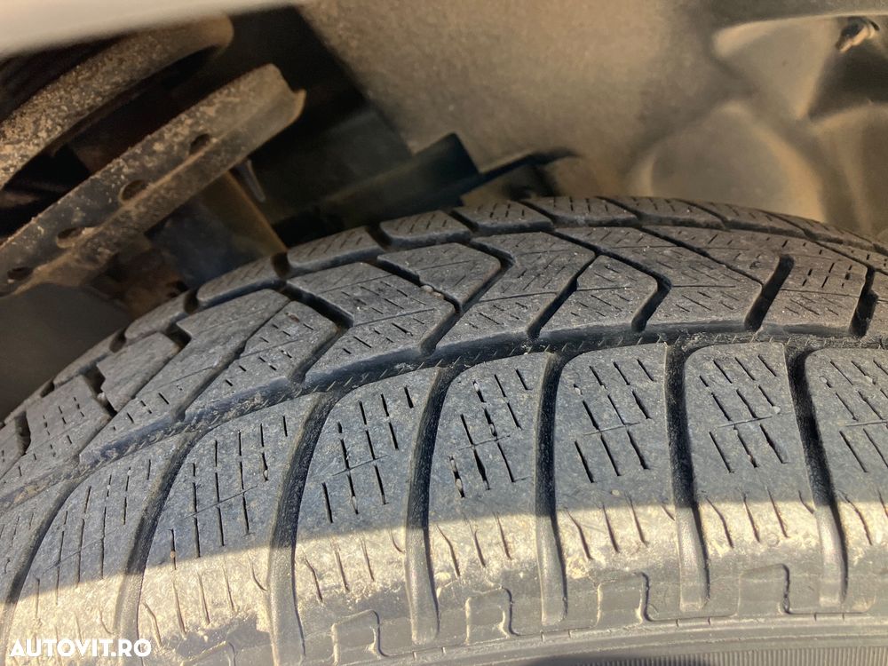 Land Rover Discovery Sport - 9