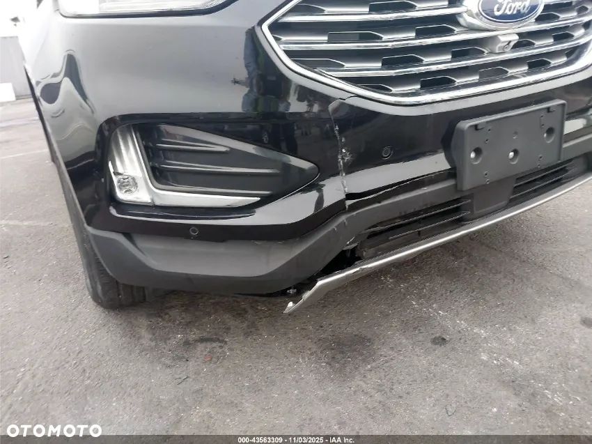 Ford Edge - 12